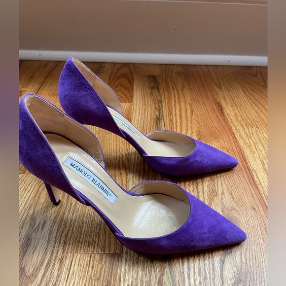 Manolo Blahnik Shoes - Manolo Blahnik
Women's Purple Tayler Suede D'orsay Pumps
